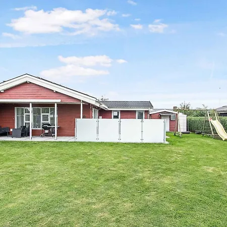Holiday home In Quiet Surroundings Near The *