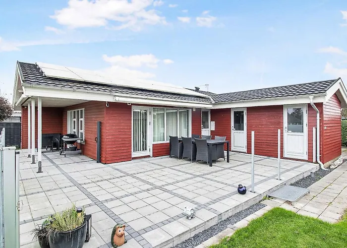 Holiday home In Quiet Surroundings Near The